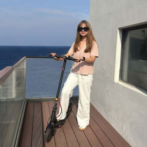 Pour scooter électrique à deux roues à double entraînement H1 avec roues de 10 pouces moteur 1000W 65 km/h vitesse maximale 120kg capacité de charge maximale - Product Image 2