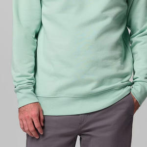Sweat-shirt en molleton de coton et polyester pour homme, col rond, fabriqué à partir de matériaux de qualité supérieure pour la chaleur, la respirabilité, la durabilité et un ajustement décontracté - Product Image 4
