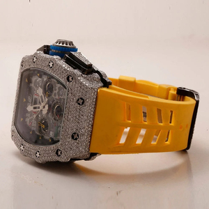 Lujosamente Acero inoxidable Hip Hop Diamond Watch Cinturón de goma amarillo Moissanite VVS Clarity Square Case-Goma amarilla - Product Image 2