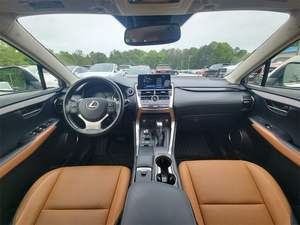 Voiture d'occasion de qualité abordable, Le-x-us N-X 30-0h 2020, conduite à gauche - Product Image 2