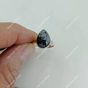 Anillo de Obsidiana Copo de Nieve en Plata de Ley 925, Joyería Boho Hecha a Mano, Incrustaciones de Piedras Preciosas Negras Naturales, Anillo de Promesa para Ella, Regalo de Cumpleaños - Product Image 5