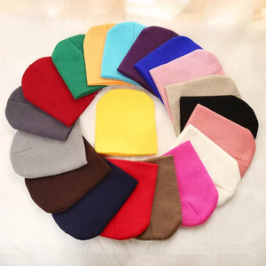 Bonnets unis tricotés brodés unisexes en 60 couleurs Bonnet chaud d'hiver avec logo personnalisé Chapeaux d'hiver chauds à revers en acrylique - Product Image 5