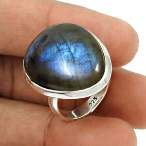 Cadeau d'anniversaire délicat Bague en pierre précieuse Labradorite bleu de feu naturel en argent sterling 925 Bijoux Prix d'usine en gros Fournisseurs - Product Image 1