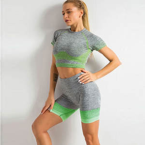 Ropa de gimnasio, Conjunto de sujetador y mallas deportivas hechas en fábrica teñidas lisas para entrenamiento de cintura alta para mujer, precio con descuento, conjunto de Yoga para mujer - Product Image 1