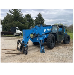 Tout nouveau télescopique Genie GTH-1256 à vendre, doté d'une capacité de levage de 12 000 lb et d'une portée de 56 pieds avec performances 4x4. - Product Image 5