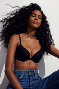 Nouveau design de soutien-gorge de sport OEM personnalisé de couleur noire de yoga pour l'entraînement Gym Nyom soutien-gorge sans couture à lacets réglables personnalisés à bretelles - Product Image 4