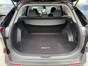 Usado 2022 T * oyota RAV4 LE - Product Image 2