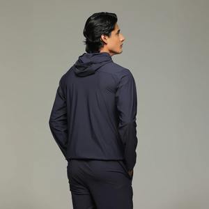 Ensemble de survêtement uni décontracté à capuche en nylon OEM Vêtements de sport unisexe deux pièces avec logo personnalisé Service - Product Image 5
