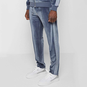 Top trending Men Velvet Chándal en Super calidad mejor diseño OEM servicio transpirable sostenible ropa casual traje de terciopelo suave - Product Image 5