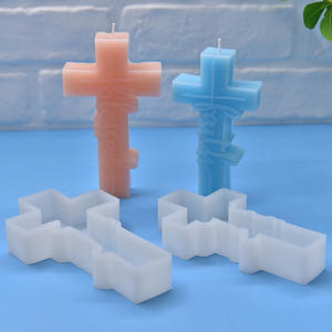 Moule en silicone 3D classique VM26 en forme de croix, flexible et de qualité alimentaire, pour bougies parfumées, savons, fondants et créations en plâtre DIY - Product Image 3