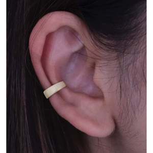 Pendientes de Oreja Forrados - Brazalete de Oreja Moderno para un Adorno Elegante - Product Image 2