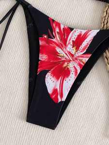 Ensemble de bikini noir pour femme avec imprimé floral rouge Sexy Tie-Up Halter Triangle Maillots de bain avec bas coupe haute et cordons latéraux - Product Image 3