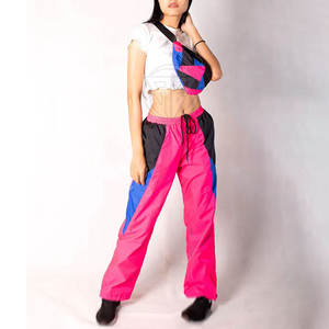 Combinaison coupe-vent classique d'hiver à capuche, décontractée, unie, conçue pour un confort optimal et un mouvement facile en extérieur - Product Image 4