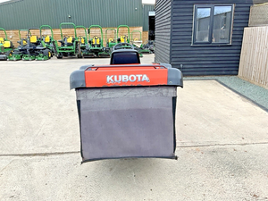 เครื่องตัดหญ้าแบบนั่งขับ Kubota G261HD T2290KW-42 G23 -11 รุ่นใหม่ ดูแลรักษาง่าย - Product Image 3