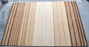 พรมคอตตอนถักด้วยมือดีไซน์ตามสั่งทนทานสำหรับโรงแรมลวดลายแอบสแตรก - Product Image 5