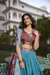 ชุดโลลาผ้าไหมคาลามารีพิมพ์ลายพรีเมี่ยมชุด lehenga choli ที่มี zari ทอผ้าชายแดนและพู่ dupatta สำหรับสวมใส่ชาติพันธุ์สั่งซื้อจำนวนมาก - Product Image 5