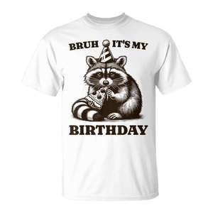 Maglietta a maniche corte con grafica raccoon pizza per feste di compleanno, girocollo unisex per adulti, divertente top per le celebrazioni - Product Image 1