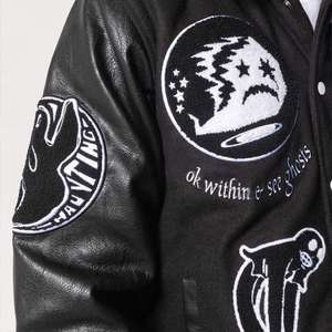 เสื้อแจ็คเก็ตเบสบอลวิทยาลัยสำหรับผู้ชาย แบบกำหนดเอง สไตล์วินเทจ สำหรับฤดูหนาว  ออกแบบใหม่ พิมพ์ลายตามสั่ง สำหรับผู้ใหญ่ แจ็คเก็ตวาร์ซิตี้ - Product Image 3