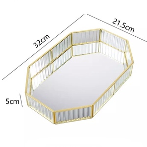 ถาดเสิร์ฟโลหะกระจกสีโรสโกลด์สุดสร้างสรรค์ถาดคริสตัลทรงหกเหลี่ยมเครื่องประดับแก้วจากนักออกแบบสมัยใหม่ - Product Image 3