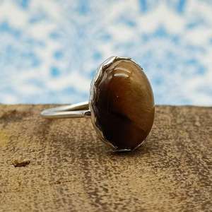 Tiger Eye Gemstone 925 Sterling Silver Bohemian Nepali Work Aceent Ring para niñas y mujeres Diseño trenzado Ajuste de plata - Product Image 2