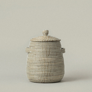 A Functional and Decorative Piece Versatile for Every Room Ideal for Storing Personal Items Laundry <b>Seagrass</b> <b>Basket</b> with Lid - Product Image 2