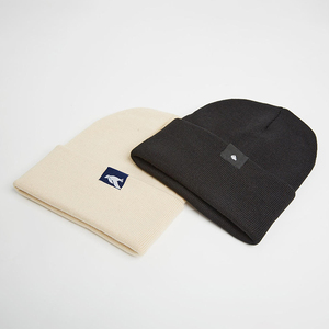 Bonnets en tricot camouflage personnalisés avec broderie 3D |   Bonnets en tricot 100% acrylique unisexes pour clubs, équipes et écoles - Product Image 1