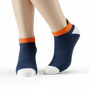 Chaussettes de sport antidérapantes pour hommes et femmes, chaussettes de football en silicone imprimé, détail de la manchette respirant - Product Image 4