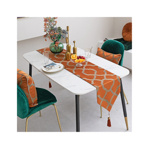 Eco Golf Table Look 100% algodón Beige Color bordado 14x72 pulgadas 180 GSM Minimal Touch OEM ODM GOTS Aprobado Caminos de mesa - Product Image 3