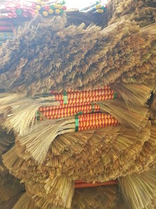 Balai en herbe naturelle au meilleur prix - Fournisseur de balais en paille douce du Vietnam, Mme Sophie - Product Image 6