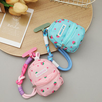 Tas Mini Sekolah Portabel Motif Stroberi dengan Logo Custom, Dompet Koin Lucu, Tempat Penyimpanan Earphone Bentuk Hati, Dilengkapi Gantungan Kunci dan Tali Lanyard