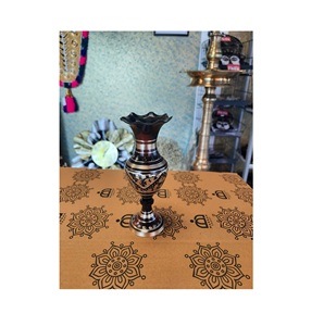 Florero de mesa de decoración con forma de botella de vástago de latón, estilo moderno de Metal, jarrón de decoración para bodas y fiestas - Product Image 1
