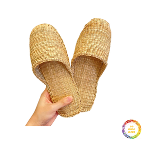 Zapatillas de jacinto de agua artesanales de primera calidad, Calzado Artesanal vietnamita sostenible para uso diario en interiores - Product Image 3