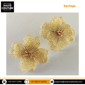 Última moda de diseño de fiesta de noche de desgaste hecho a mano Rosa flor con cuentas Tops pendientes de los mejores fabricantes indios enumerados - Product Image 4