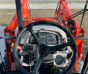 Tractor Kubota M6060HD Usado: Potencia y Rendimiento para la Agricultura Moderna. Introducción al Tractor Kubota M6060HD 2022 - Product Image 2