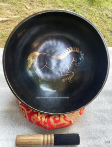 Precio al por mayor tibetano hecho a mano caballo arte canto cuencos hechos en Nepal - Product Image 1