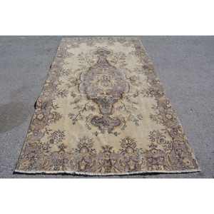 Alfombra turca vintage de 5x8 pies, beige, marrón, área grande, diseño de retazos de lana, estilo de pasillo rectangular, respaldo de látex para habitación de adolescentes - Product Image 1