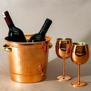 Cubo de hielo de cobre Premium hecho a mano con una elegante textura martillada, perfecto para celebraciones exclusivas y reuniones elegantes - Product Image 1