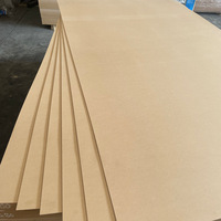 Panneau MDF de 18mm 1220x2440mm certifié E0 CARB P2 Fabrication de meubles et d'armoires Surface lisse Prix d'usine