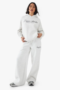 . Sweat à capuche léger pour femmes style pull en tissu respirant adapté à la superposition gym marche ou se prélasser à la maison tous les jours - Product Image 2