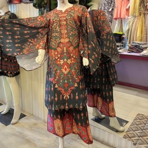 Kurtis pour femmes en inde bas prix/kurtis pour femmes en inde et au pakistan/ensemble kurti pour femmes en inde - Product Image 2