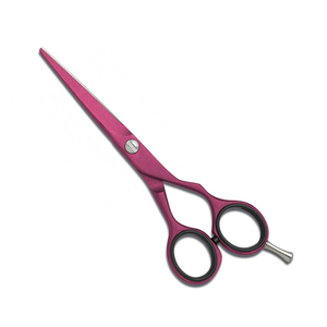 Tijeras de corte de pelo de grado quirúrgico Tijeras de corte de pelo de bebé recubiertas de color de acero metálico de 6,5 pulgadas con anillo de goma negro - Product Image 1