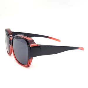 แว่นกันแดดผู้หญิงที่สวมทับแว่นสายตาได้ เลนส์โพลาไรซ์ TAC และกรอบพีซีกูก้า เจ 1333 - Product Image 2