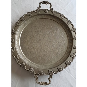 Plateau à 3 niveaux en aluminium fini couleur or avec design martelé en laiton Plateau de service élégant idéal pour les gâteaux et les biscuits - Product Image 5