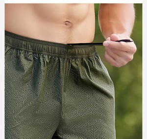 Pantalones cortos holgados para hombre, pantalones cortos deportivos con estampado Invisiabl, pantalones cortos informales transpirables activos para correr de secado rápido de poliéster, envío DDP - Product Image 4