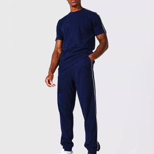 Logo personnalisé été de haute qualité hommes t-shirt à manches courtes et pantalon ensemble 2 pièces ensemble formation costume - Product Image 2