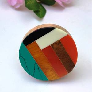 Poignée de porte en résine et bois artisanale, couleur, forme et taille personnalisées, fabriquée en Inde - Product Image 2