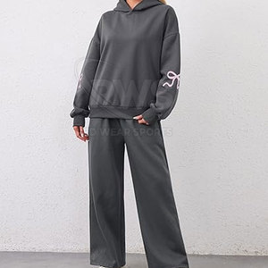 ชุดวอร์มปักลายสำหรับผู้หญิงชุดวอร์มงานปักสไตล์ล่าสุดทำตามสั่ง - Product Image 1