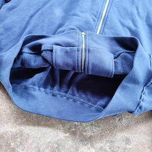 ชุดวอร์มผ้าคอตตอนสำหรับผู้ชายชุดวอร์มผ้าคอตตอนสีพื้นมีซิปมีฮู้ดและกางเกงวอร์มขาบานสำหรับผู้ชายโลโก้ออกแบบได้ตามต้องการ - Product Image 3