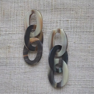 Boucles d'oreilles en corne de buffle plaqué or de haute qualité Design pendentif à la mode perles de vente chaude cadeau à la mode pour femmes filles - Product Image 1