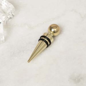 Tapón de botella de latón no tóxico personalizado con perilla de resina para bar de hotel u ocasiones de fiesta - Product Image 3